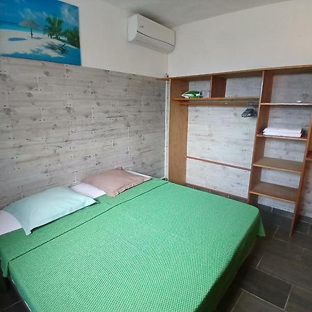 Urban-Oasis Appartement Sainte-Anne  Buitenkant foto
